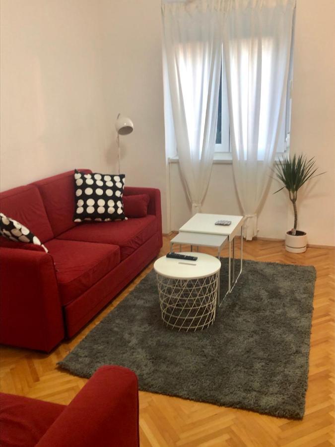 La Madre Lägenhet Rijeka Exteriör bild