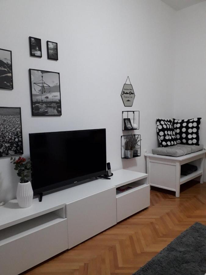 La Madre Lägenhet Rijeka Exteriör bild
