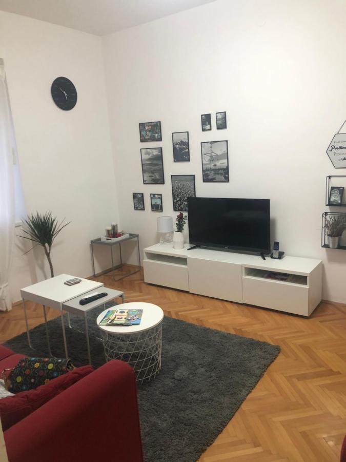 La Madre Lägenhet Rijeka Exteriör bild