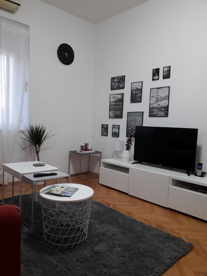 La Madre Lägenhet Rijeka Exteriör bild
