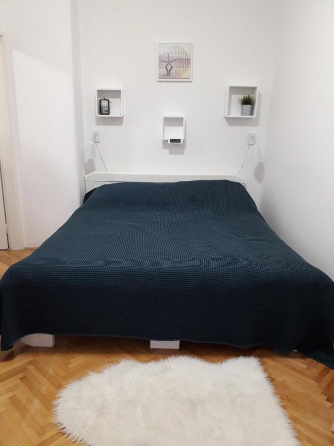 La Madre Lägenhet Rijeka Exteriör bild