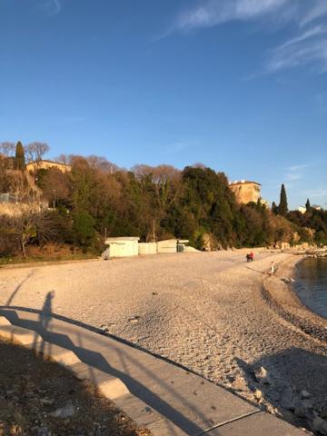 La Madre Lägenhet Rijeka Exteriör bild